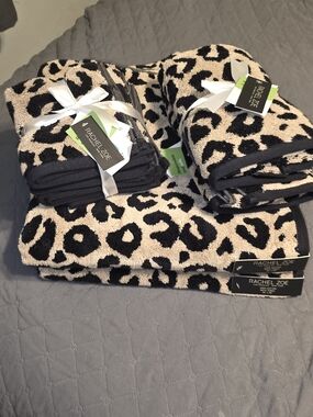 Rachel Zoe Leopard Print Towel Set - Black & Cream